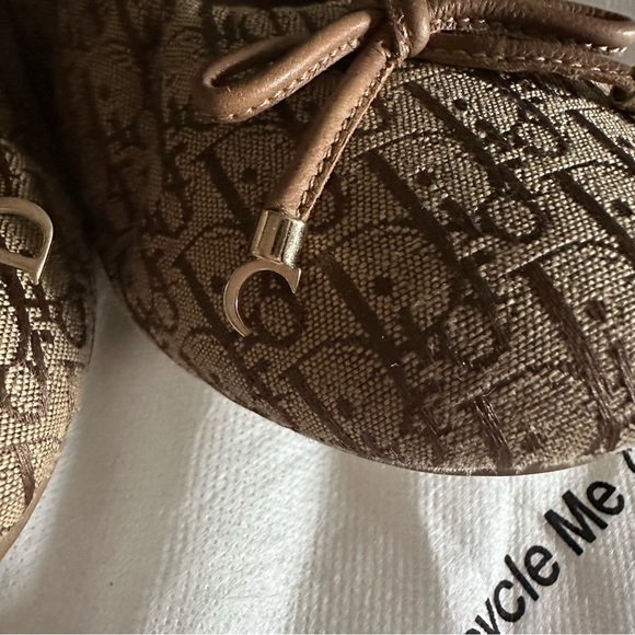 Dior Logo Flats - Picture 3 of 9